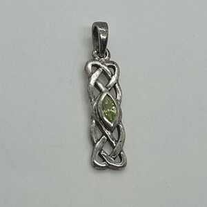 Vtg 925 Sterling Silver Celtic Knot Peridot Rectangular Necklace Pendant